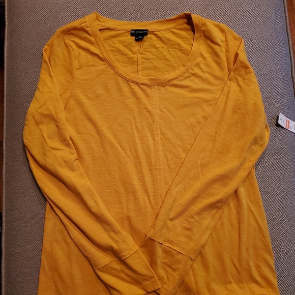 New Directions Double Raw Edge Scoop Top Size Small - Picture 4 of 4